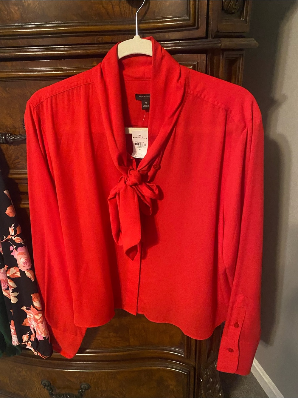 Ann Taylor red button up neck bow tie blouse nwt